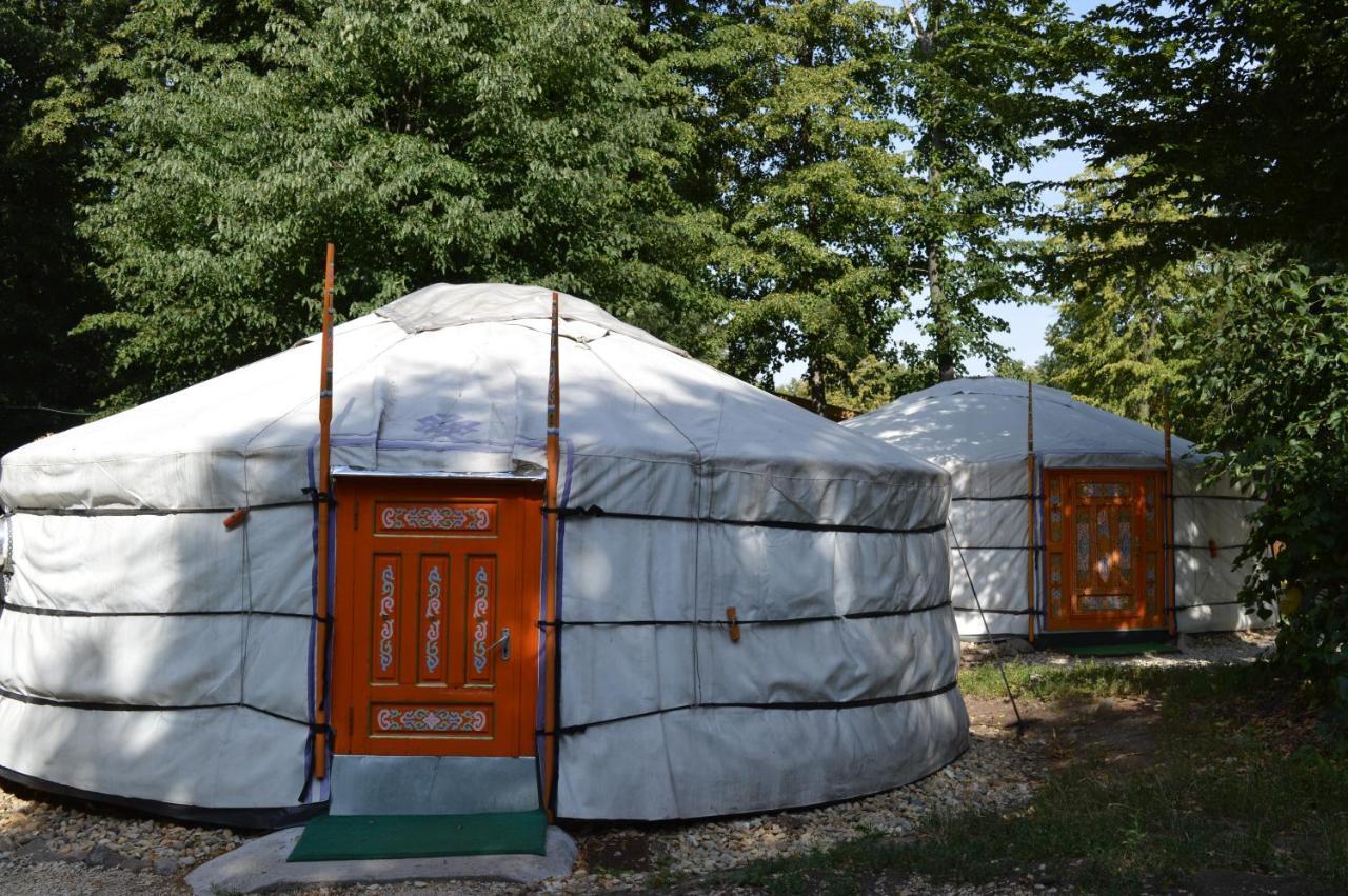Dobogoko Jurtaszallas Exterior foto